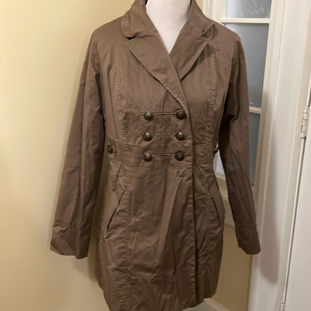 Jolt Wowen’s Jacket